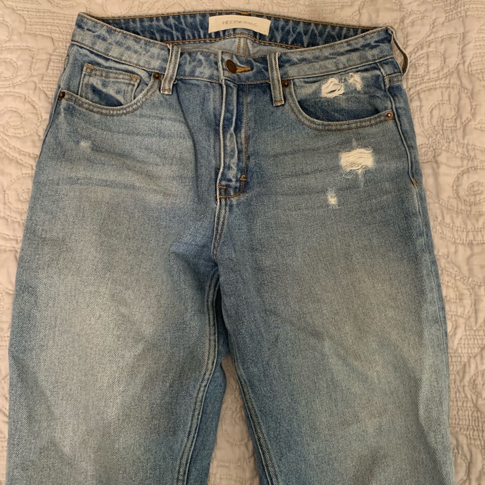High waisted jeans
